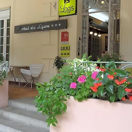 Grand De Lyon Hotel